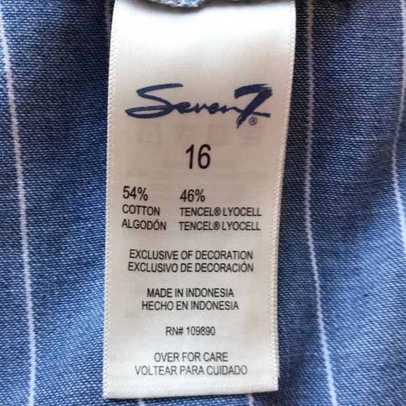 Seven7 wide leg crop pants vertical blue and white stripe, size 16 - Picture 11 of 12